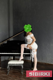 �����